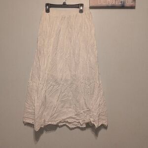 Forever 21 size Small White Eyelet Lace Ruffle Maxi Skirt Boho